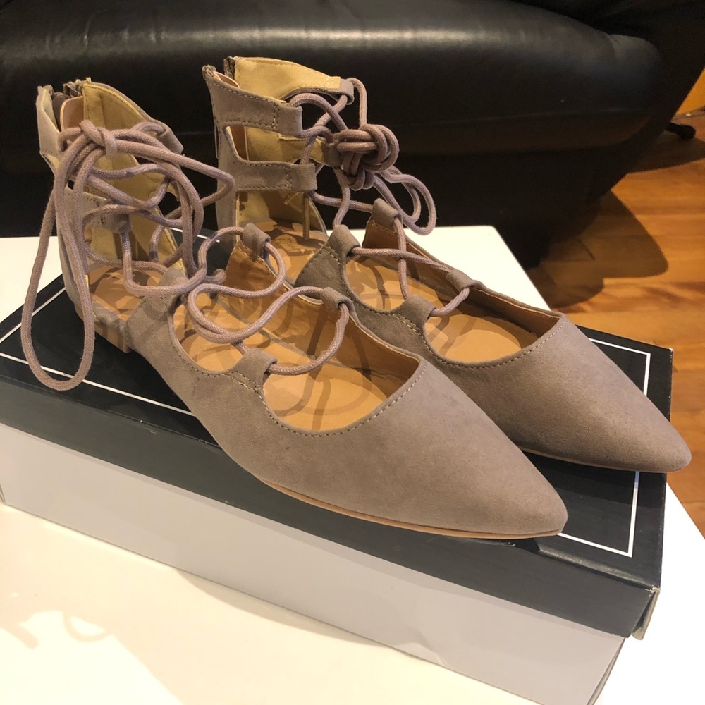 Women flats
